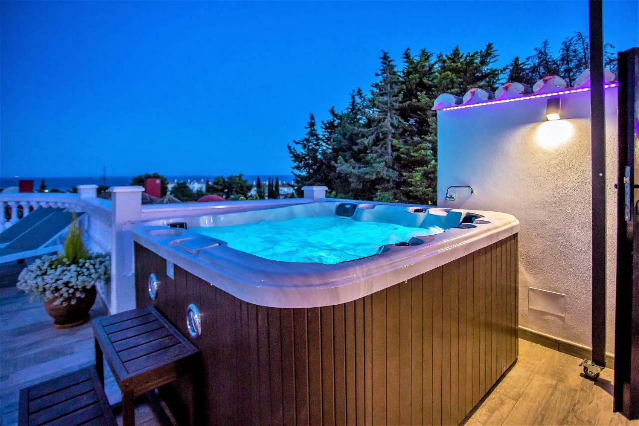 מארבלה Luxury Villa With Swimming Pool And Jacuzzi מראה חיצוני תמונה